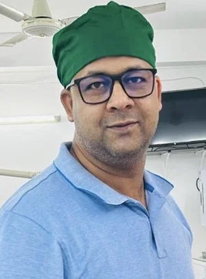 ডা. রাসেল-বিন-মনসুর